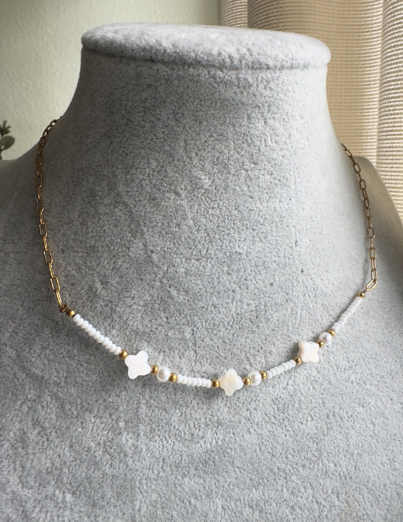 Collar Trébol Blanco