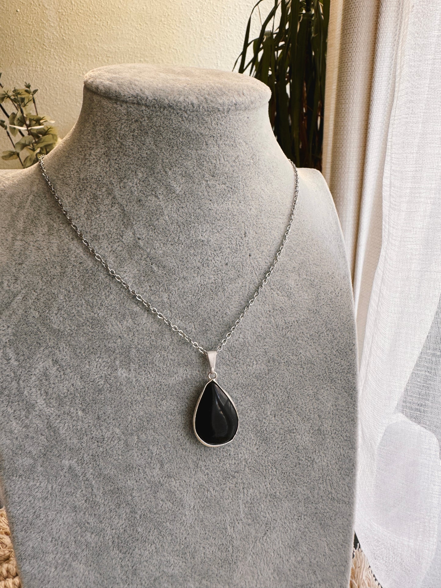 Collar Gota Obsidiana